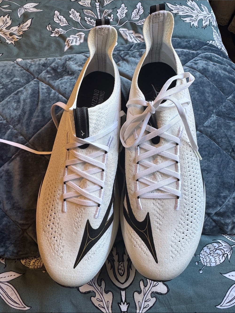 Mizuno White and Black Knit Running Sneakers